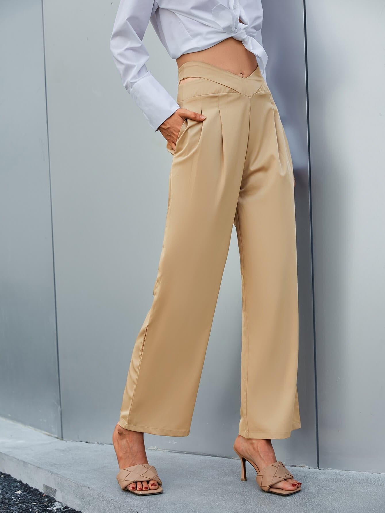 Cutout V-Waist Pleated Wide Leg Pants - Love culture store