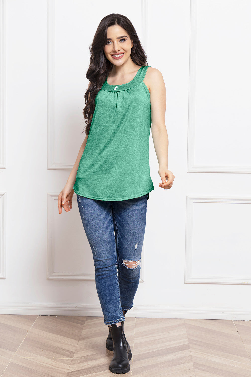 Round Neck Sleeveless Top