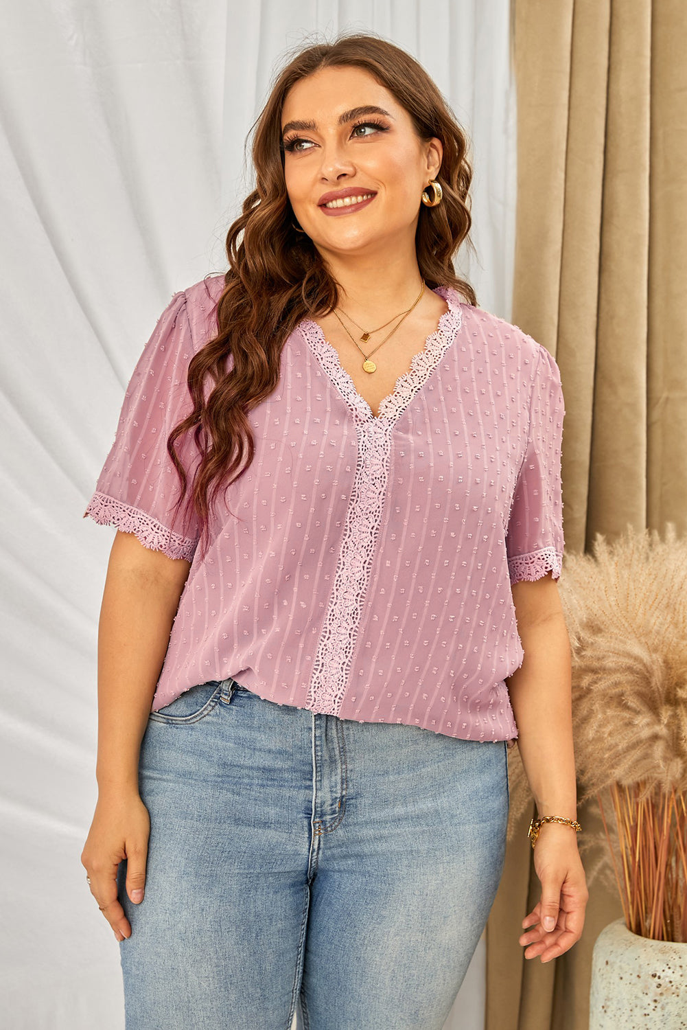 Plus Size Swiss Dot Spliced Lace V-Neck Blouse