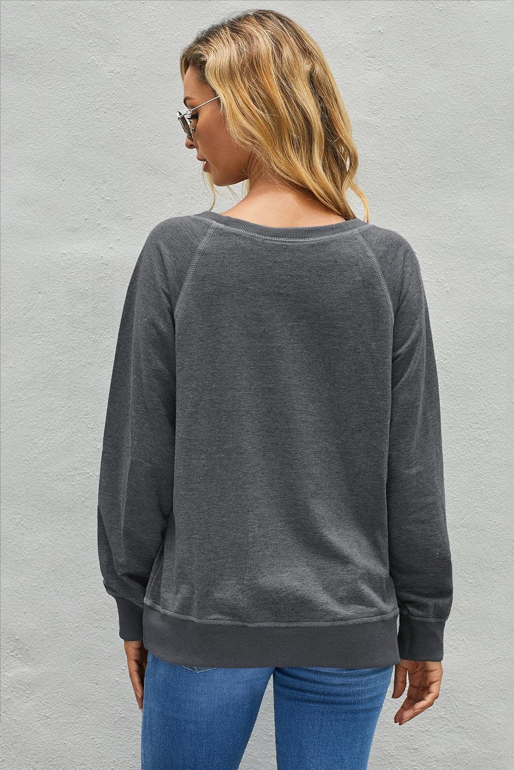 Round Neck Raglan Sleeve Exposed Seam Sweatshirt - Love culture store